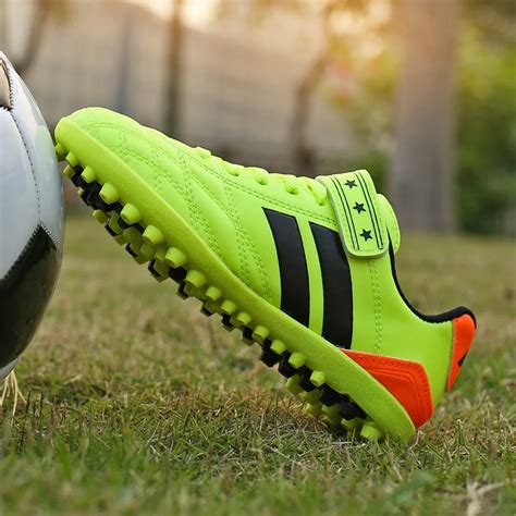 football shoes for artificial turf